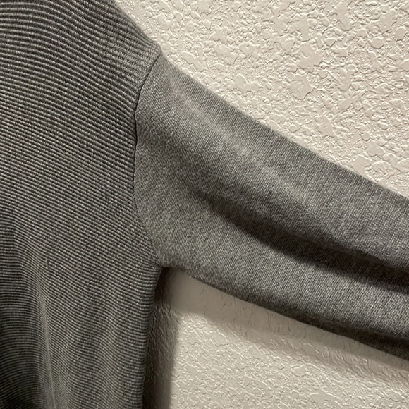 NWT Ella moss women’s medium gray soft V-neck ribbed sweater💋✨ - Picture 3 of 6